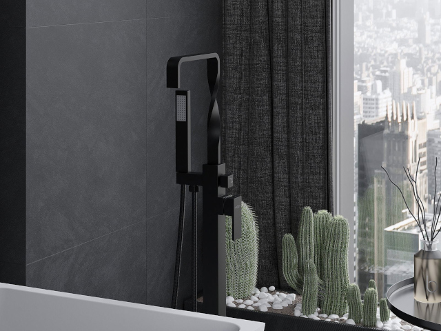 Schwarzer matter Gres im Badezimmer