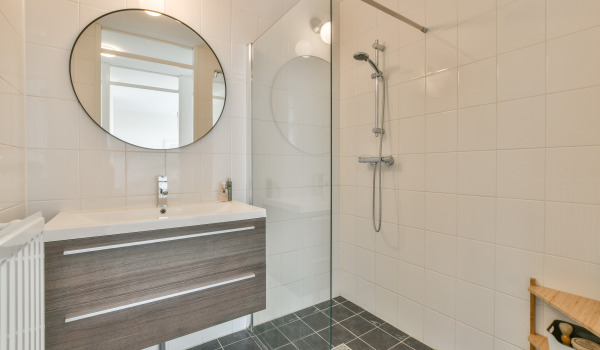 Wo soll die Duschwand aufgestellt werden?