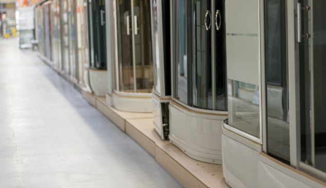 Welches Material und welche Abmessungen sollten Sie für eine Duschwanne wählen?