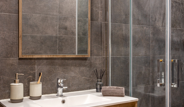 In welcher Höhe sollten Duschkörbe aufgehängt werden?