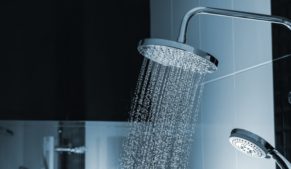 Regendusche im Aufputz-Wannensystem - ist es das wert?