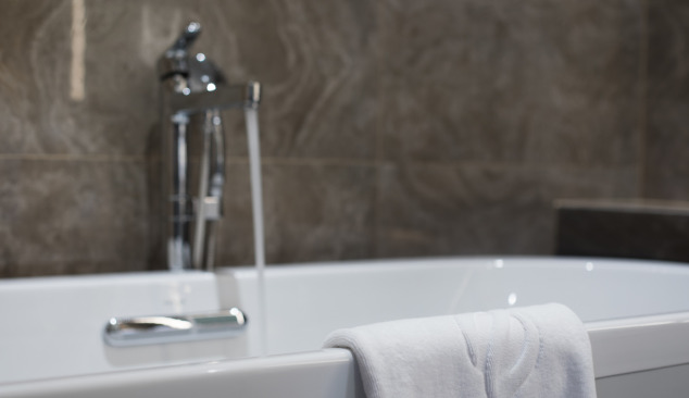 Minimalistische Badewannen-Duscharmaturen - Hit oder Flop?