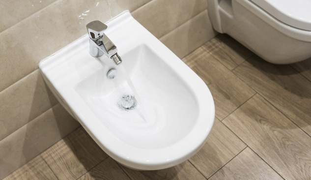 Sind Bidet und Bidetta eine bessere Lösung als ein WC mit Reinigungsfunktion?