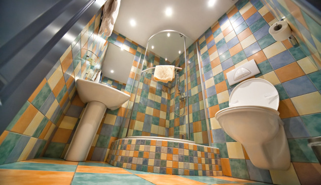 Wie kann man eine Duschkabine installieren?