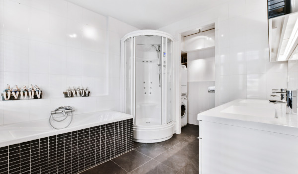Badewanne oder Dusche – welche Lösung passt zu Ihrem Badezimmer?