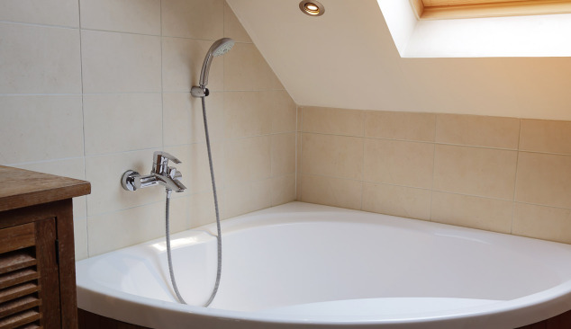 Eckbadewannen lösen das Platzproblem