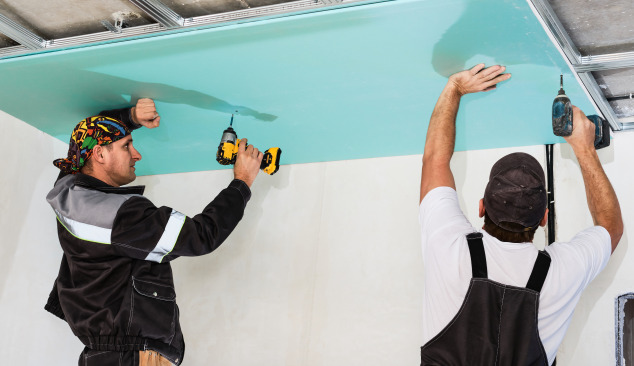 Vorteile und Nachteile einer abgehängten Decke im Badezimmer