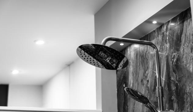 Schwarz-weißes Design in Ihrem Badezimmer