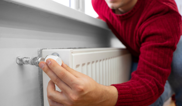 Wie entlüftet man einen Badezimmerheizkörper? Expertentipps