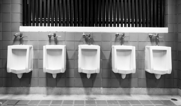 In welcher Höhe funktioniert ein Urinal am besten? Worauf sollten Sie vor der Installation achten?
