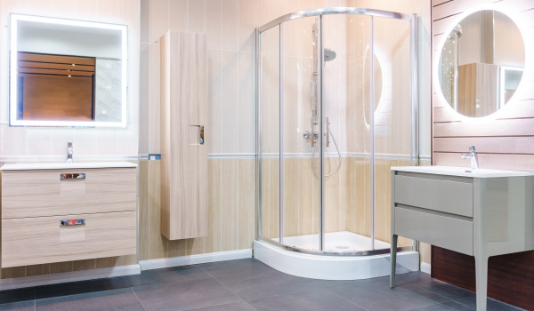 In welches Badezimmer passt eine halbrunde Duschwanne am besten?