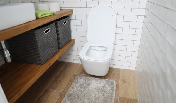 Wie hoch soll man die WC-Schüssel aufhängen?