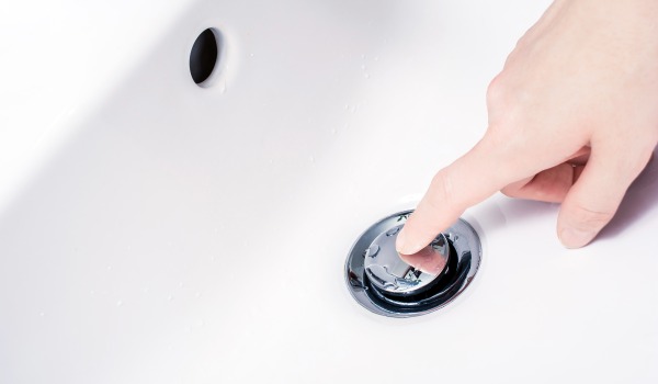 Wie funktioniert ein Klick-Klak-Stöpsel?